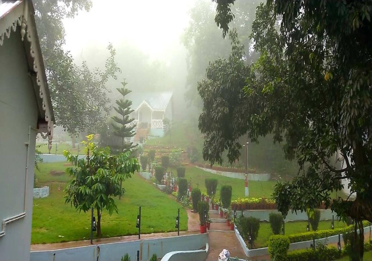Greendale Resort Pachmarhī Esterno foto