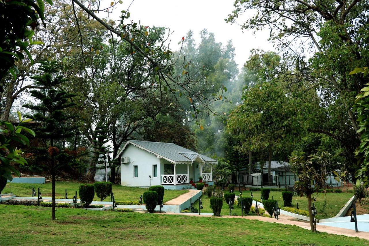 Greendale Resort Pachmarhī Esterno foto