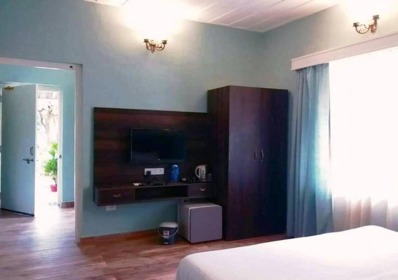 Greendale Resort Pachmarhī Esterno foto