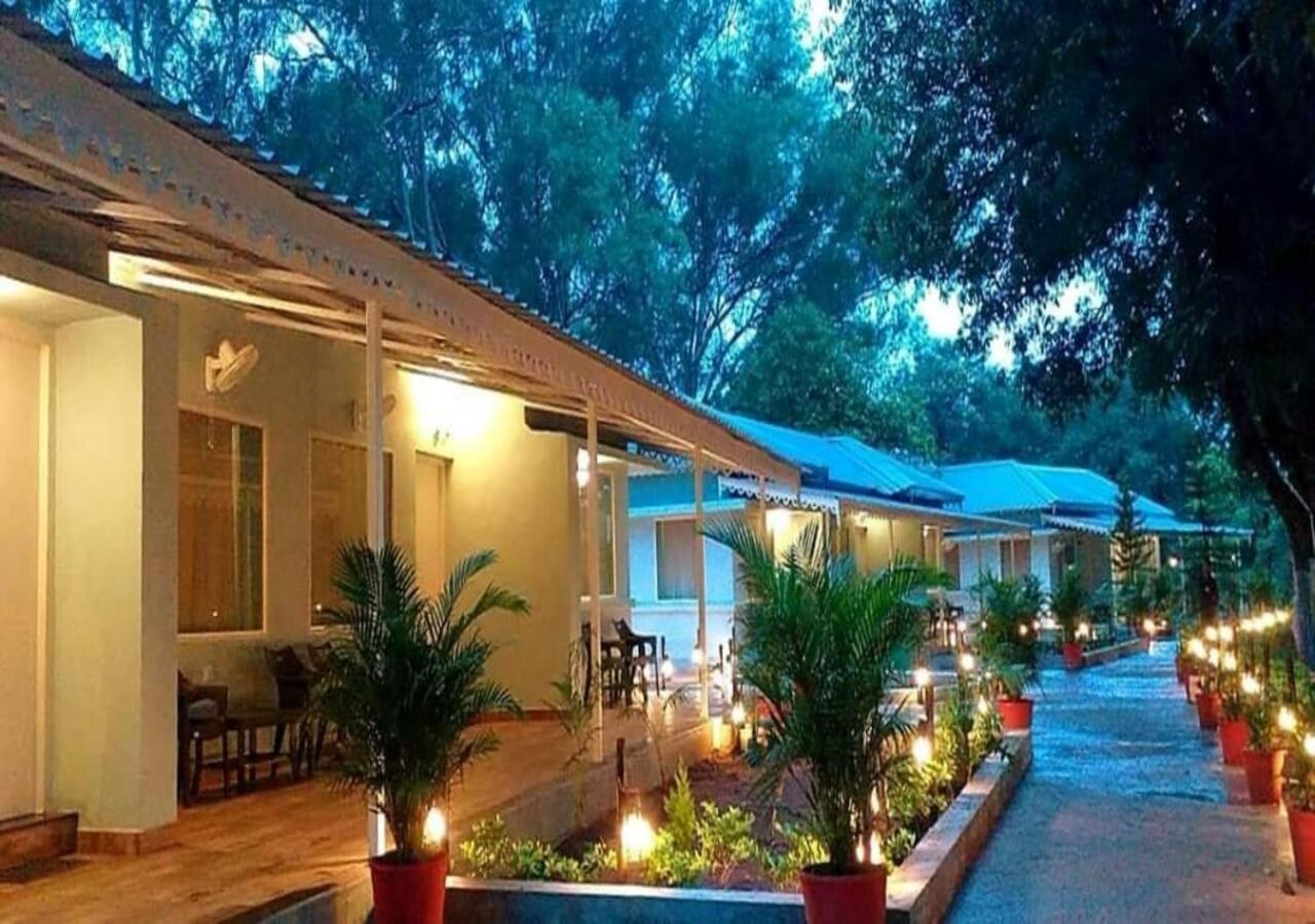 Greendale Resort Pachmarhī Esterno foto
