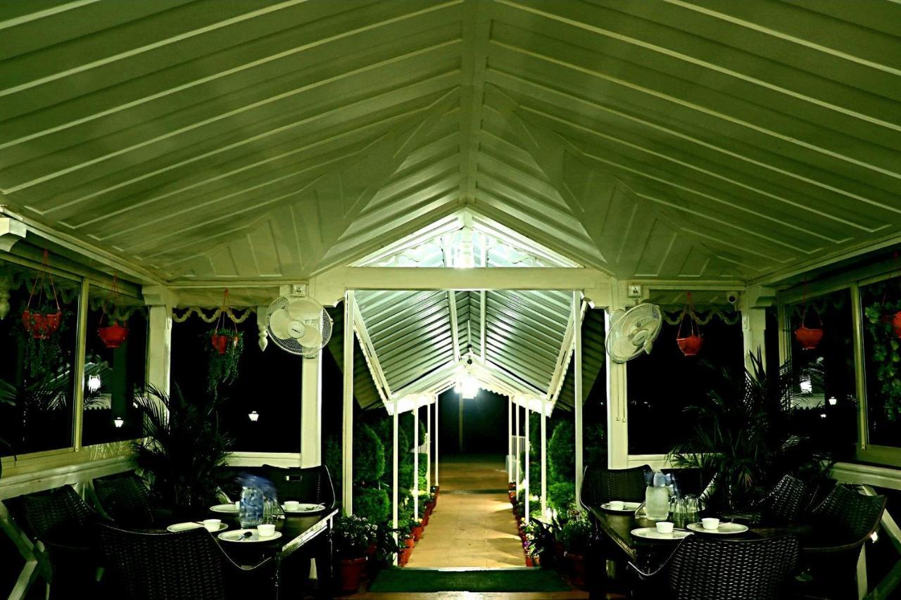 Greendale Resort Pachmarhī Esterno foto